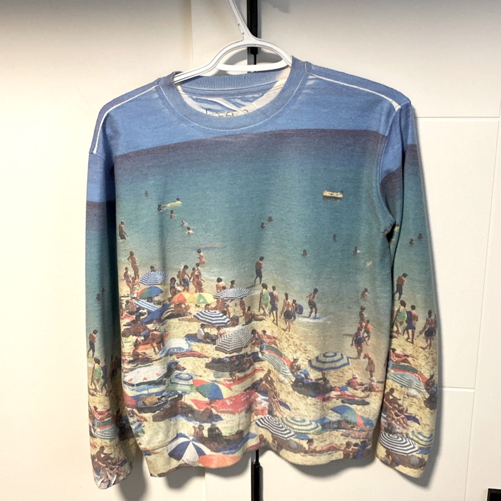 ⚫️ freeze ⚫️ Beach scene sweatshirt - size small